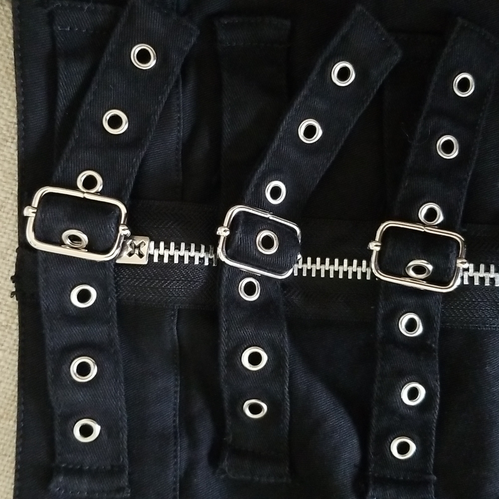 Tripp buckle backed skirt - Picture 6 of 6